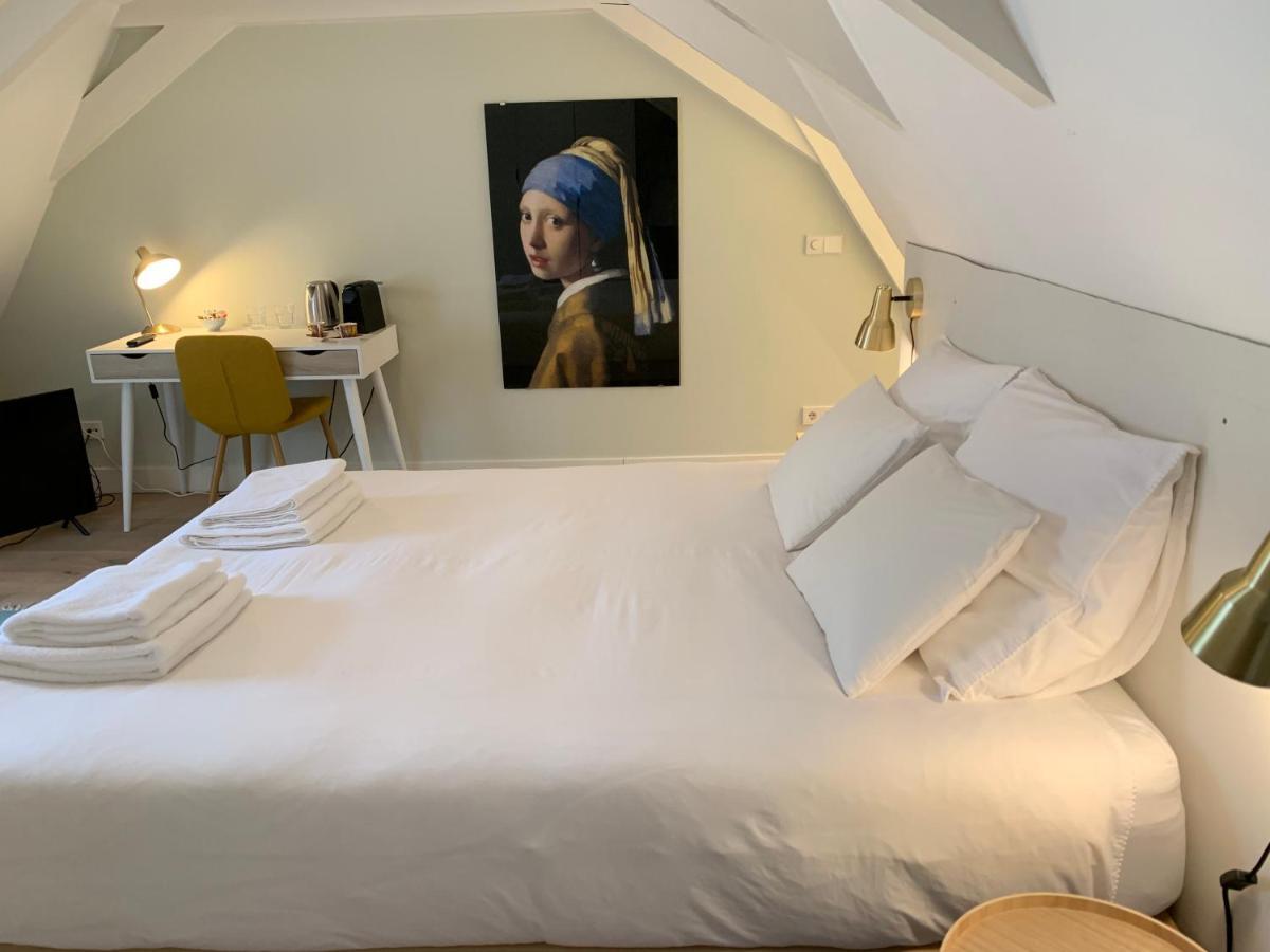 Queen Room Garden View