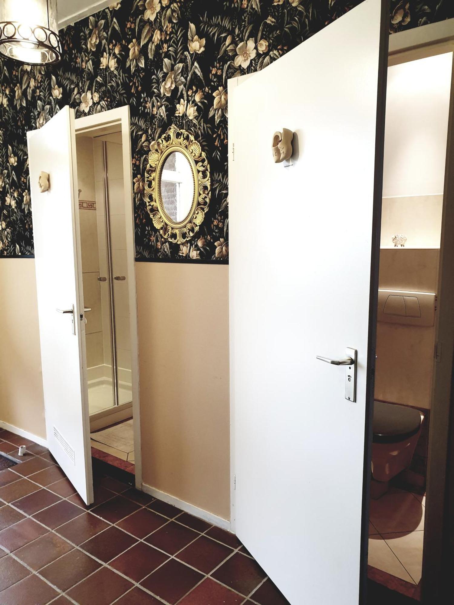 Family Room Private Bathroom