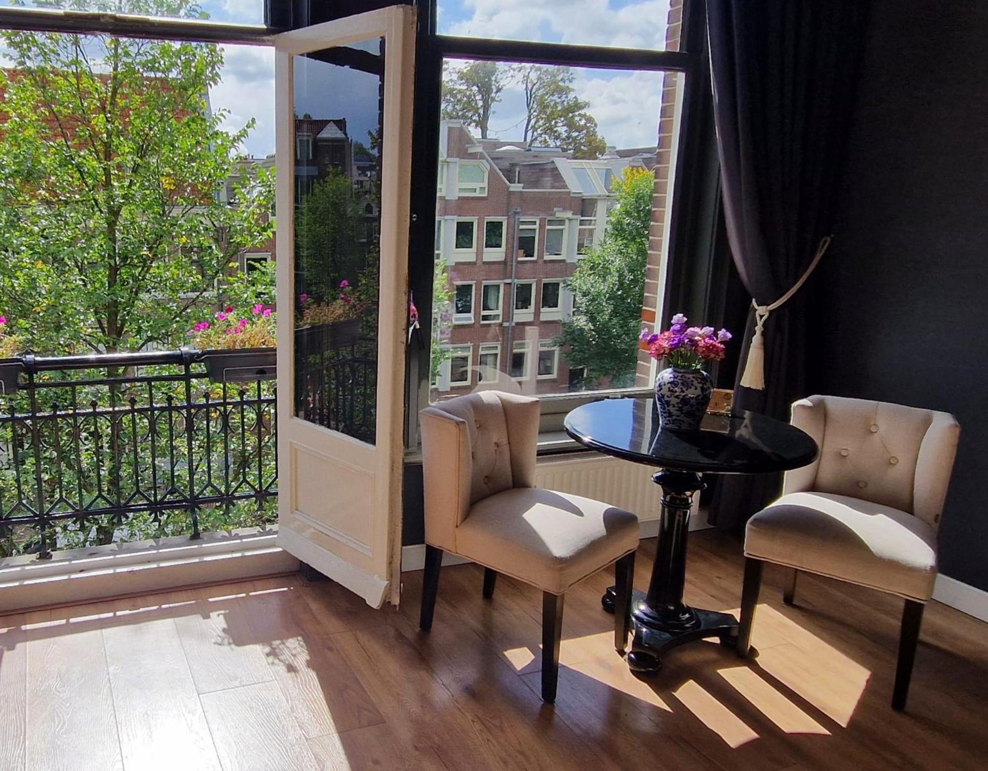 Double or Twin Room Canal View