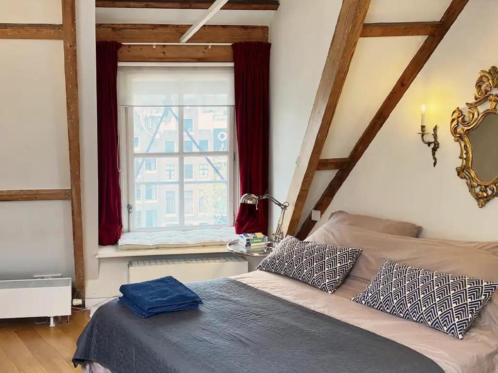 Queen Room Balcony