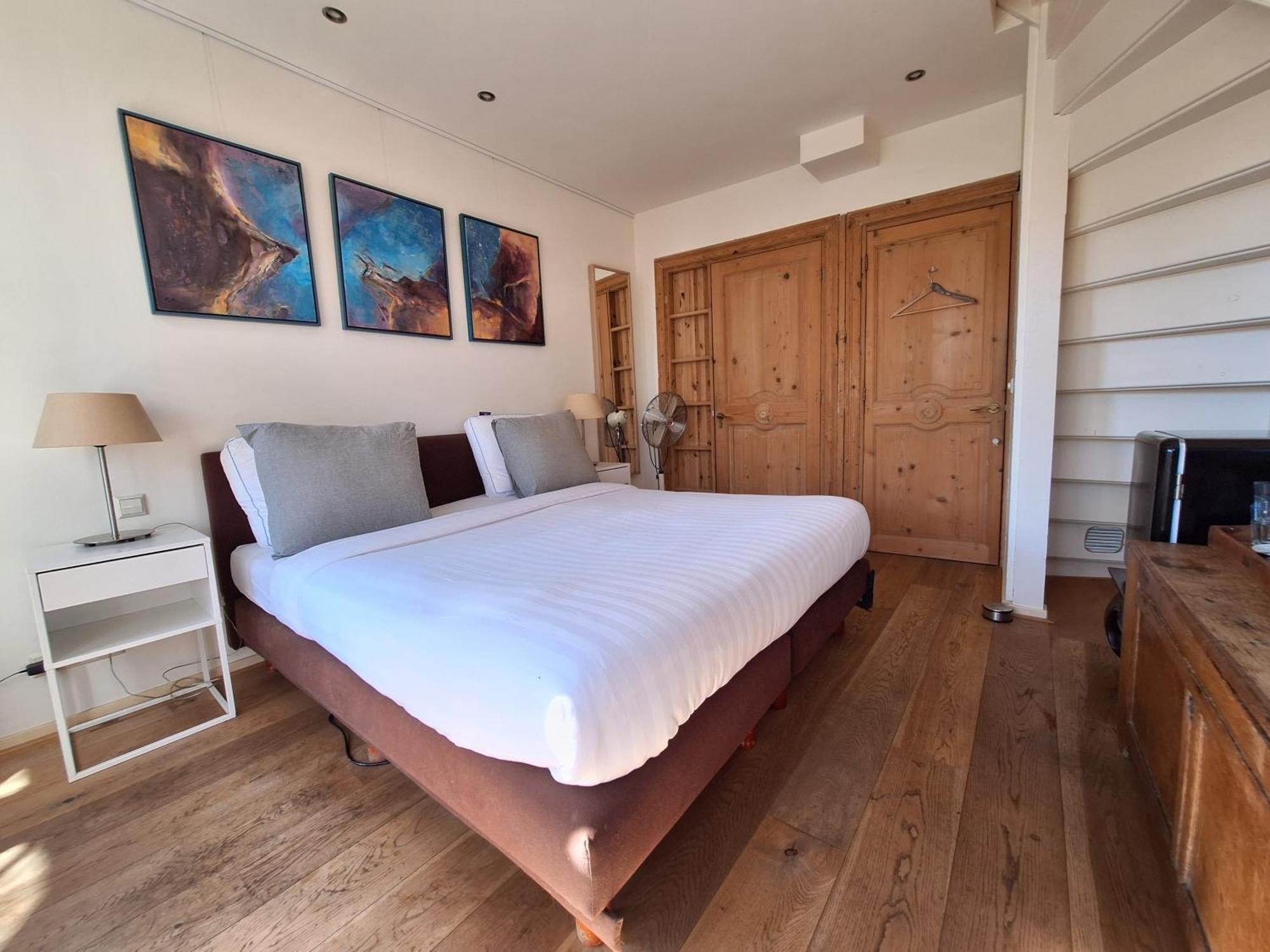 Double Room Private Bathroom