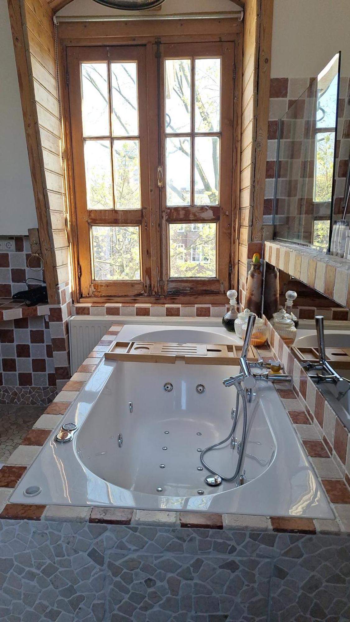 Double Room Private Bathroom