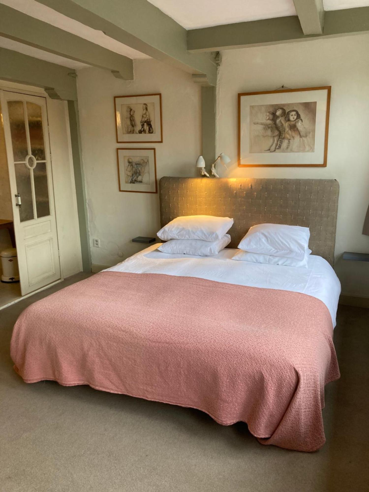 Canal Room
