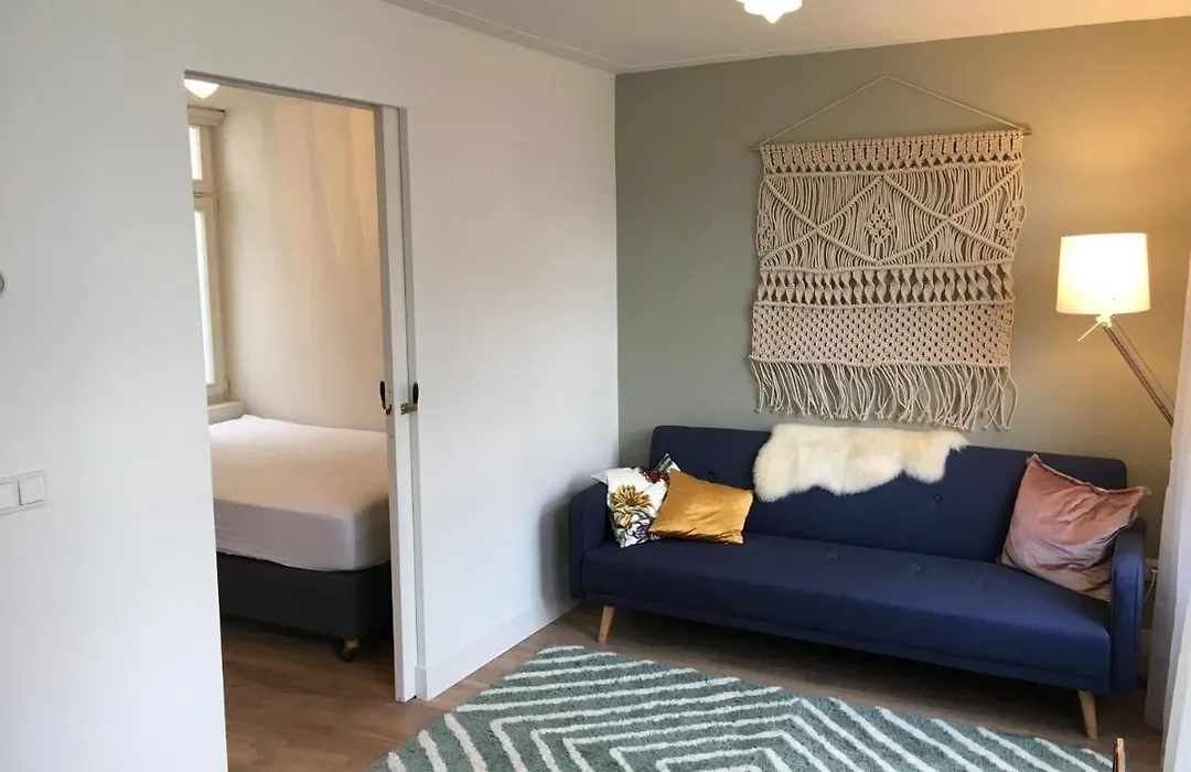 Kangaroom-1