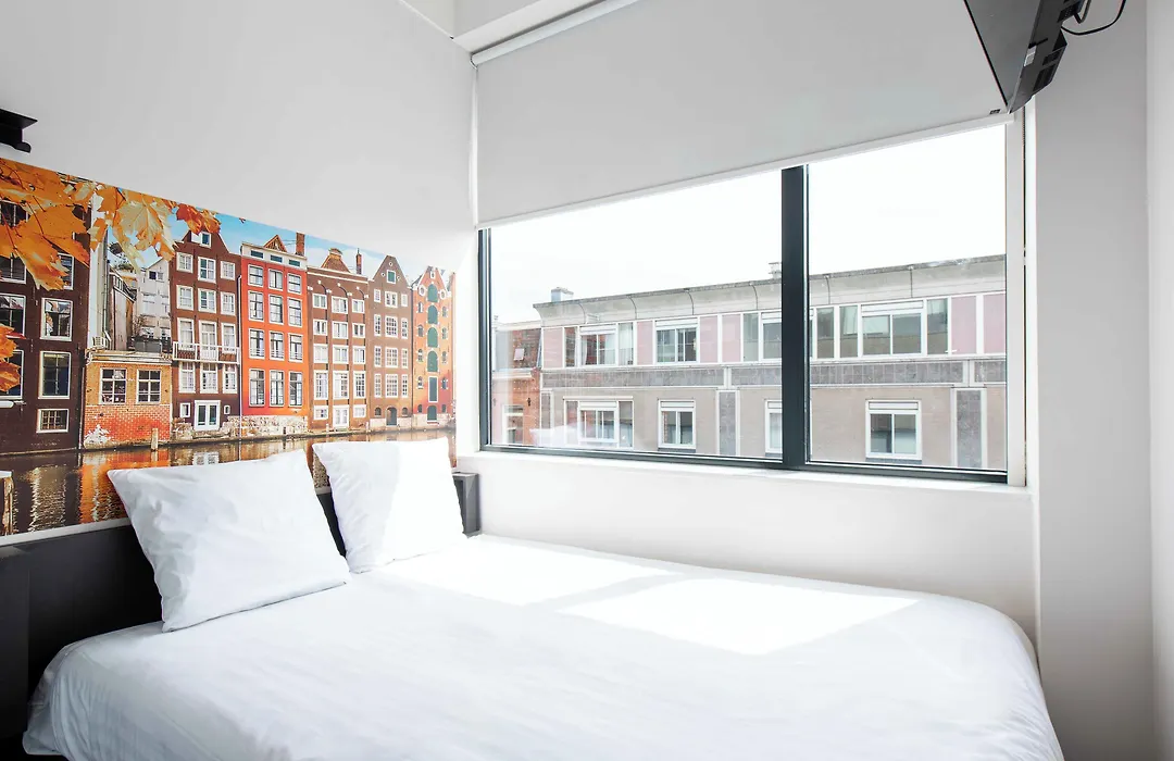 Easyhotel Amsterdam City Centre South-1
