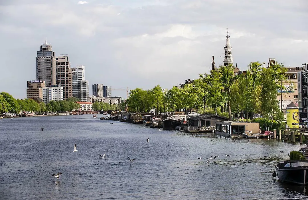 Houseboat Amsterdam - Room With A View-1
