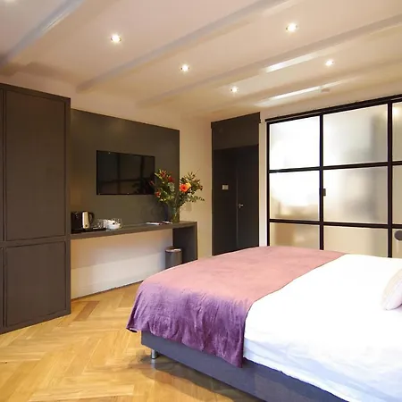 New! 2024 - The Canal Bridge Suites-3
