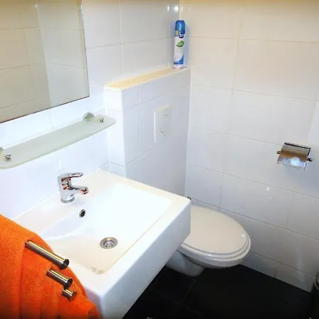 Orange Suite Studio-3
