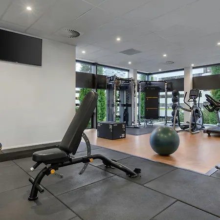 Courtyard By Marriott Amsterdam-3