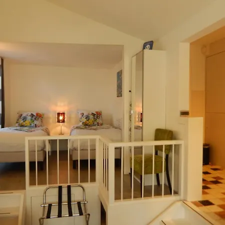 Apartment Amsterdam New West - Free Parking-3